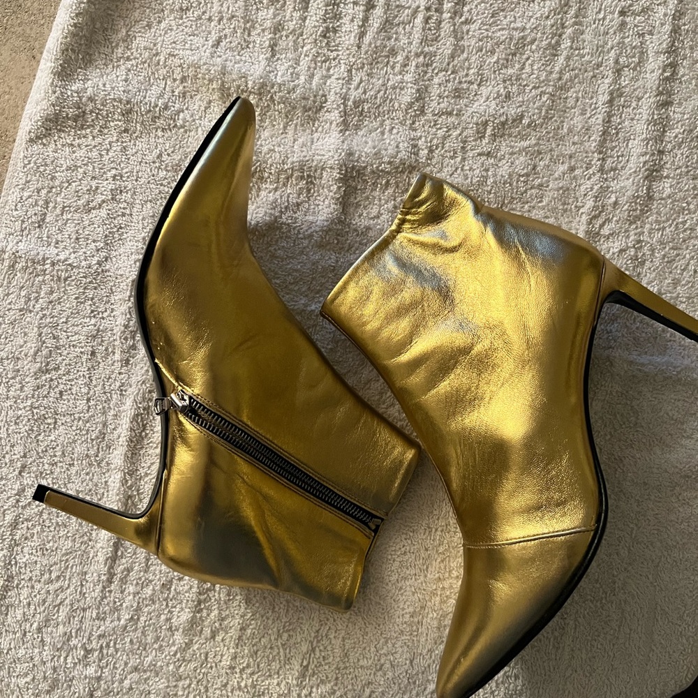 RAG & BONE METALLIC GOLD LEATHER ANKLE BOOTS… SIZE 40/9.5 MEDIUM… NWOB 3” HEELS